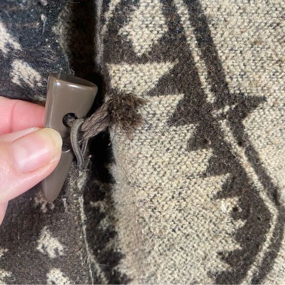 High Line Vintage Southwest Style Coat W/Faux Fur Collar and Cuffs Size Medium - Picture 11 of 16